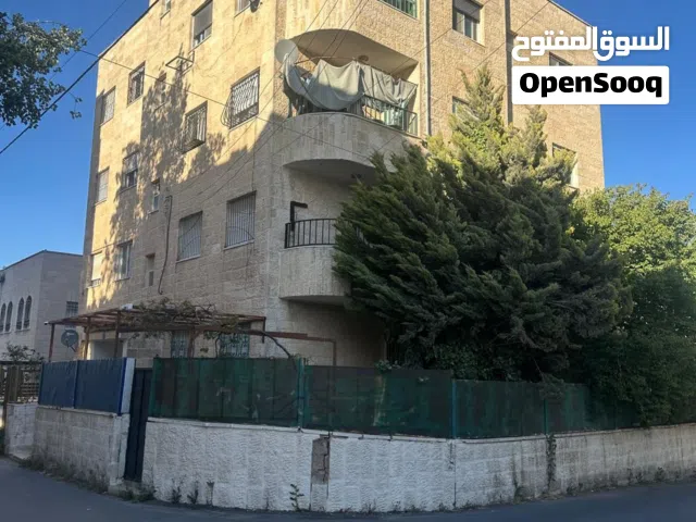 شقة للبيع ابو نصير بالقرب من دوار التطبيقيه موقع مميز جدًا