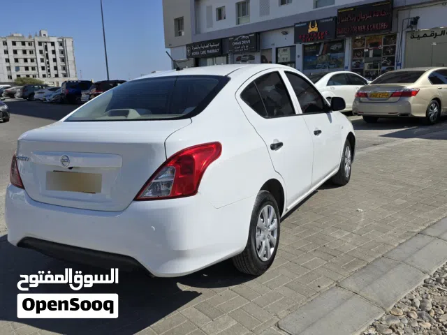 نيسان صني 2019 موديل خليجي لون أبيض بحالة ممتازة مع مواصفات عالية