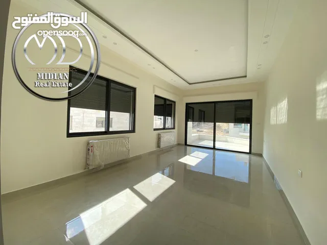 شقه للبيع خلدا مساحات 185م & 230م تشطيبات و ديكورات فاخرة جديدة لم تسكن اطلالة جميلة
