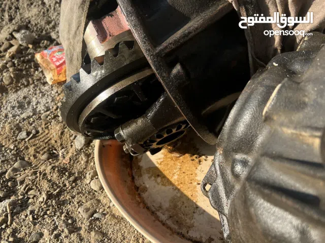 قطع غيار لكزس Lx470 موديل 1999