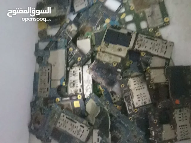 We buy damaged internal circuit boards for mobile phones by the kilo at the highest prices. Contact