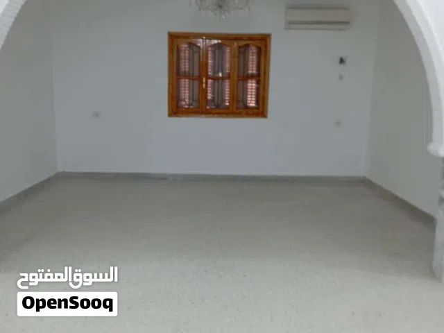 268 m2 More than 6 bedrooms Townhouse for Sale in Tripoli Ras Hassan