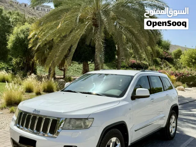 2013 جيب جراند شيروكى Laredo