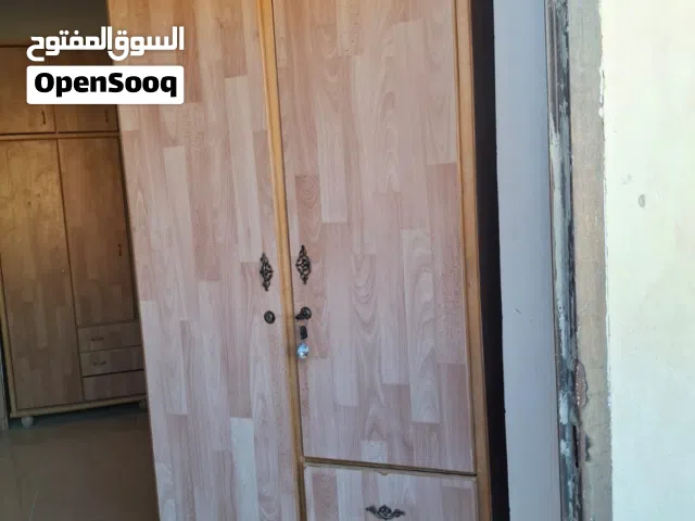 خزانة ضرفتين خشب لاتيه وزان  العرض 100 الارتفاع 200 العمق 55