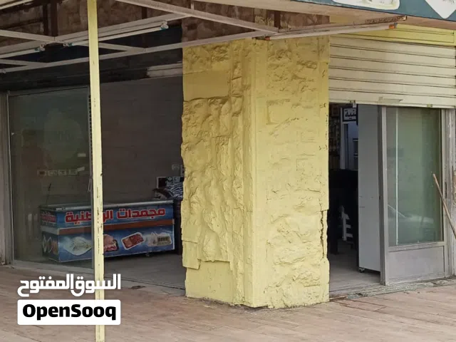 للبيع خلو محل مجمدات الوطنية بموقع حيوي، زاوية على شارع عبد الحميد شرف بسعر 20 ألف