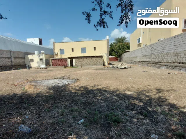فيلا للبيع في عدن خور مكسر حي السفارات  30×60