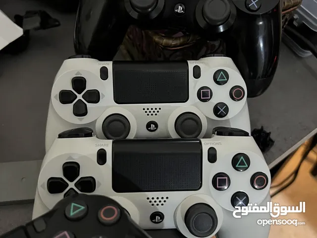 ايادي اصليةةة وكوبي بحالة الوكالة عالفحصص وكفالة شهر للبيع ( متوفر عروض على الصيانه)Control ps4