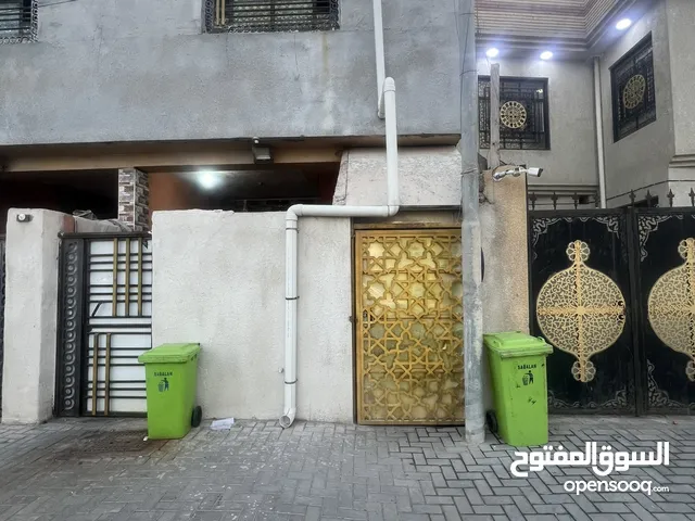110 m2 1 Bedroom Apartments for Rent in Basra Hai Al-Shurta