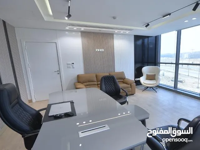 مطلوب مكان مكتب للايجار في شارع الخمسين مكتب بفتحه واحده