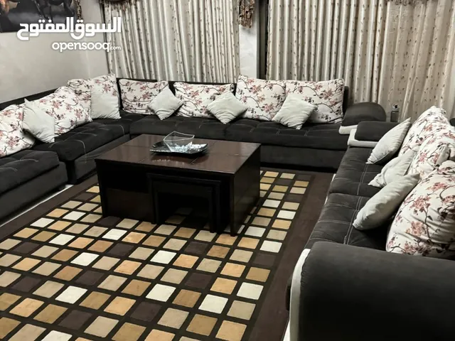 اثاث للبيع غرفة نوم طقمين كنب وبوفيه