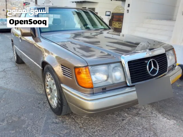 1990 Mercedes Benz E-Class E 200