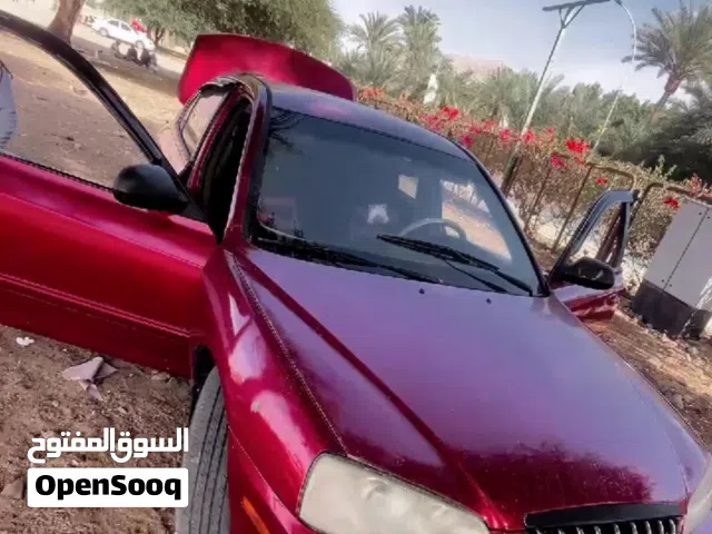 2005 هيونداي النترا Standard