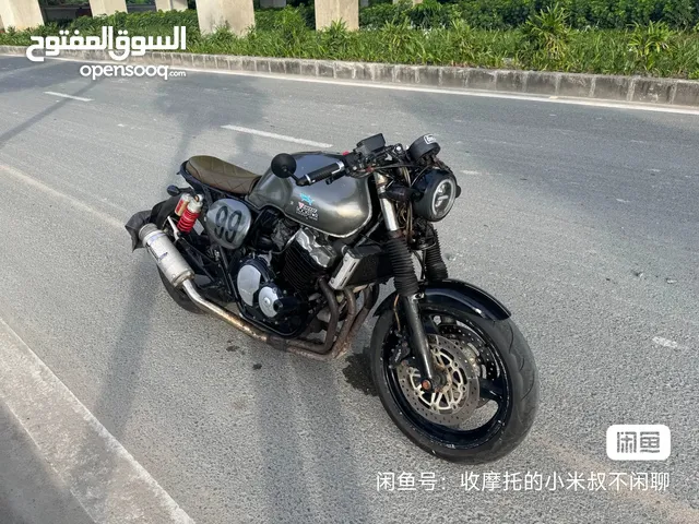 هوندا CB 400 ، نمط مقهى متسابق