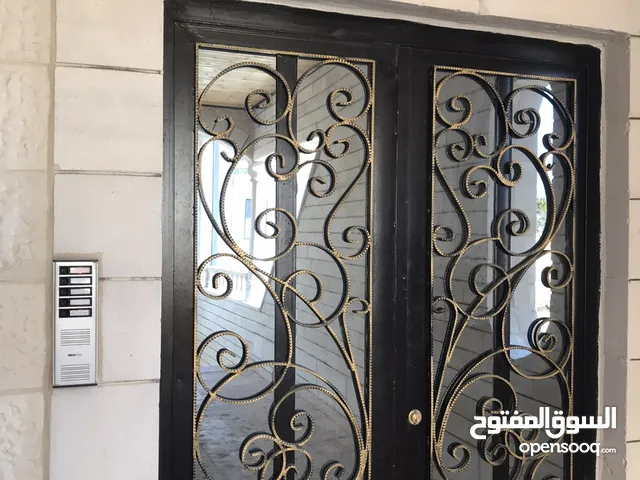 160 m2 3 Bedrooms Apartments for Rent in Salt Al Balqa'