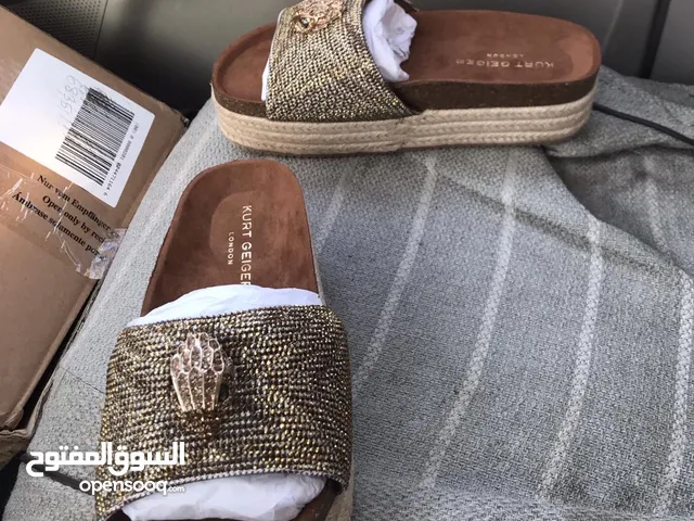 شبشب نساءى جديد ماركة فاخره