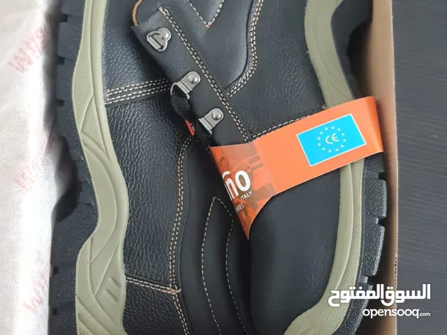 offer price ...safety boots milano brand new