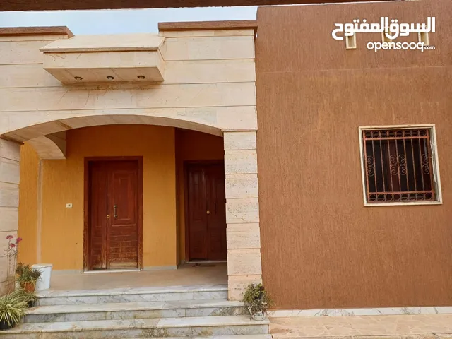200m2 More than 6 bedrooms Townhouse for Rent in Tripoli Other