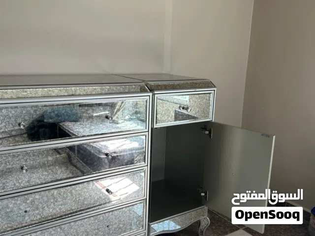 تسريحة - كونسول - خزانة