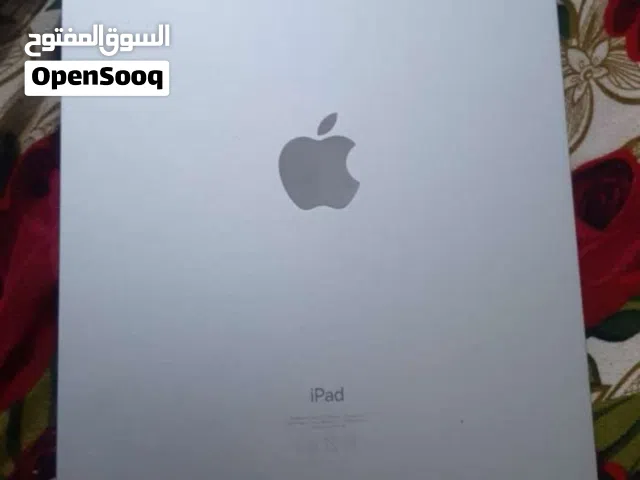ipad pro m1 chip Arabic model 128 gb urgent sale 3rd generation exllant candtion