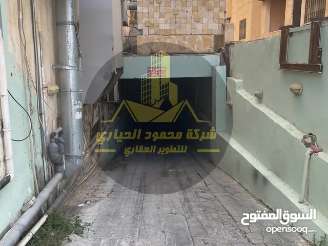 4500 m2 Complex for Sale in Irbid University Street