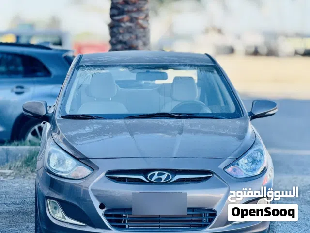 HYUNDAI ACCENT 2012