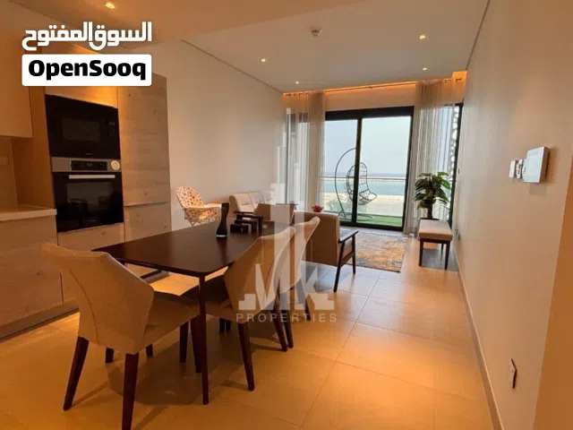 Luxury Boulevard View Apartment in Al Mouj