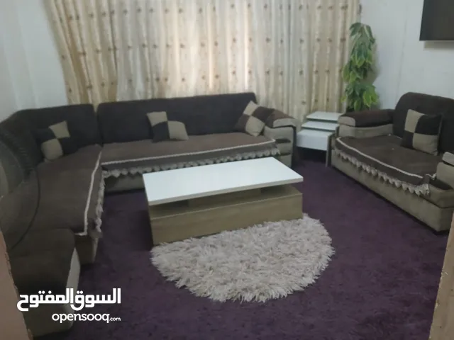 طقم كورنر نظيف كتيررر للبيع مستعجل ضروري قابل لتفاوض بسعر للشررراا ان شاء الله ما منقصر معه