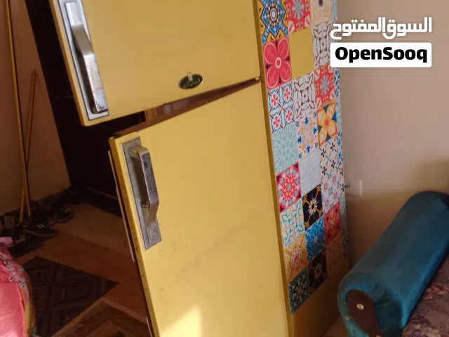 تلاجه كريازي  للبيع تعمل بكفاءه  وبسعر معقول