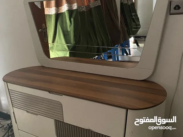 ميز تواليت