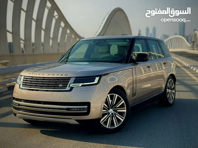 RANGE ROVER VOGUE 2025 لإيجار مع ROAD KINGS إستمتع بالرفاهيه والفخامه الكامله