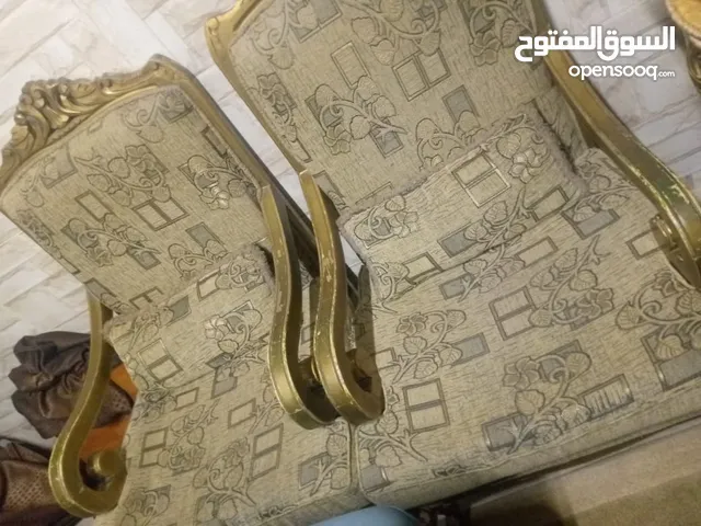 طقم كنب بحاله ممتازه