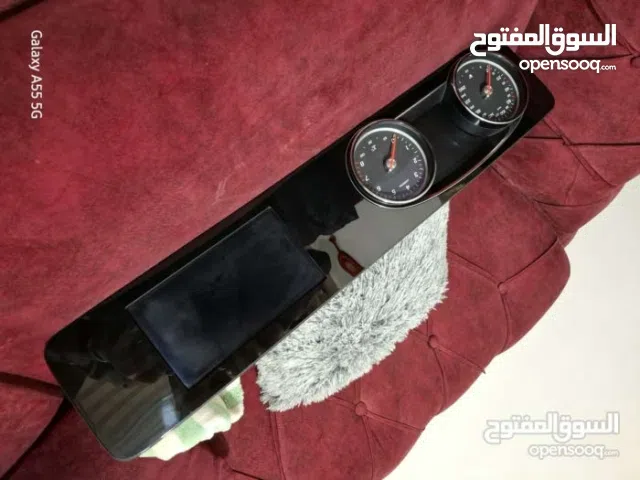 عداد سرعة وشاشة مرسيدس E220 W213.AMJ2017 وطقم تويترات مع هوايات مرسيدس W213.AMG.2017 اضوية رينج روفر