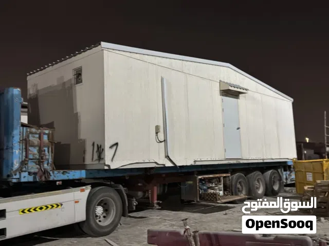 يوجد جميع انواع كرفانات و كونتنرات حسب طلب بيع وشراء وصيانه  يوجد حواجز بلاستيك  تناكي مياه  سقالات