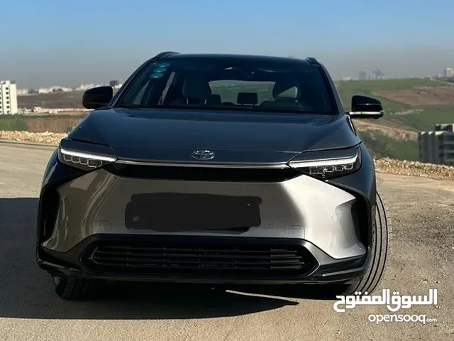 تويوتا bz4x.أعلى فئه.دفع رباعي.شاشه كبيره.نظام صوتي JBL