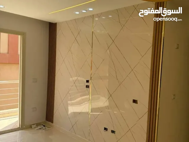 شقة للبيع في المستقبل سيتي بالقرب من شارع التسعين و محور الامل