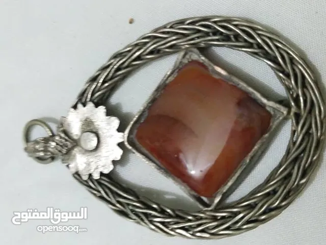 المقطفين يكون وتساب حجار وقطع اثريه