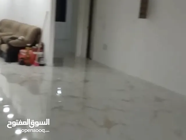 شقه للبيع في منطقه عين مصباح مساحه ،200 متر 4غرف نوم 4حمام