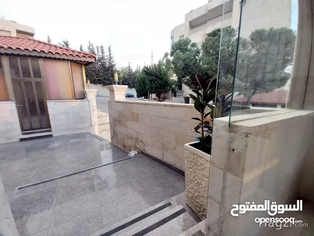 380 m2 4 Bedrooms Apartments for Sale in Amman Deir Ghbar