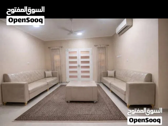 طقم كنبات ( العدد 5 ) + طاولة جانبية / السعر قابل للتفاوض