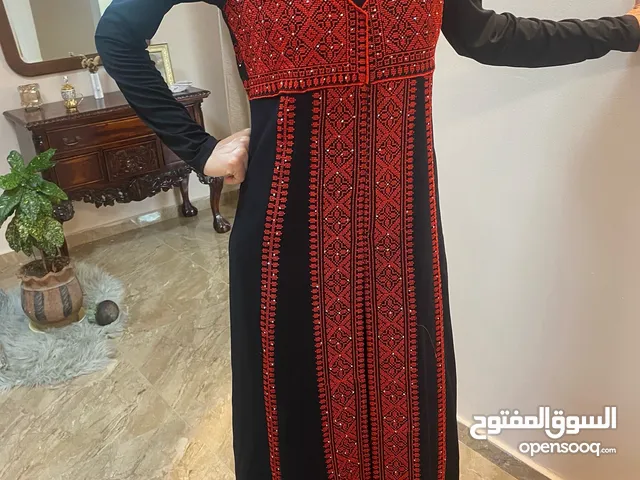 فلاحي مطرز للسهرات والخطوبه وللاعراس ولحفلات التوجيهي مقاس M