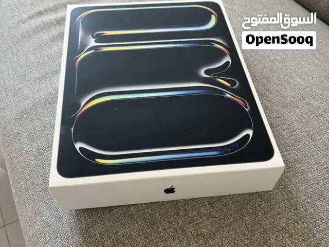 ايباد برو 11 بوصة  M4 مع كيبورد يدعم  مساحة 256 جيبي تحت ضمان آبل آستور 6 شهر
