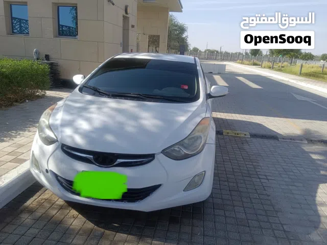 2013 هيونداي النترا Standard