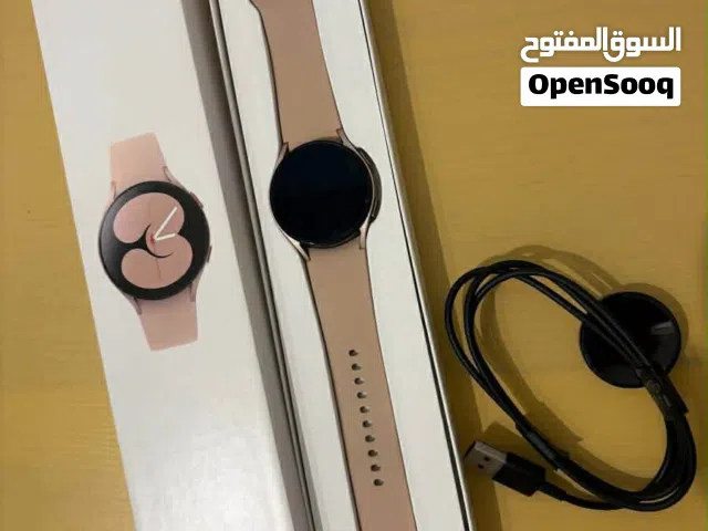 ساعه سامسونك واتش 4 (40mm) راقيه وتخبل جديده نضيفه ملحقات كامله والساعه(LET) يعني تدعم الشريحه