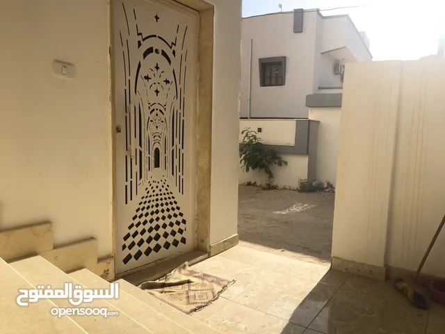 150 m2 2 Bedrooms Apartments for Rent in Tripoli Arada