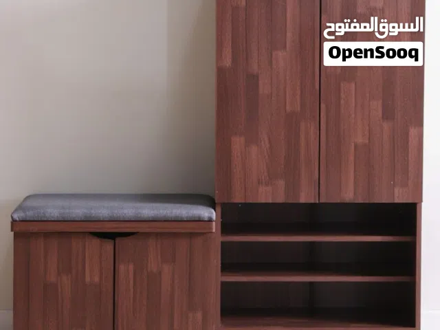 خزانه احذية شبه جديدة