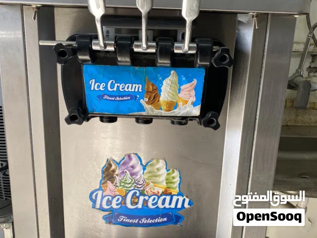 للبيع مكينه ايس كريم شبه جديده استخدام مرتين فقط
