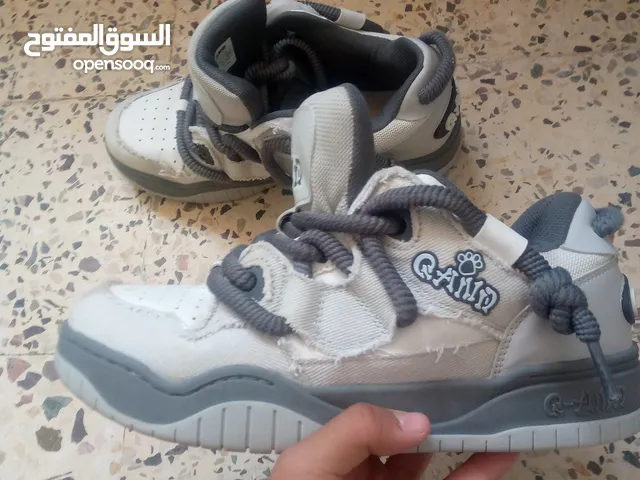 42 Others in Zarqa