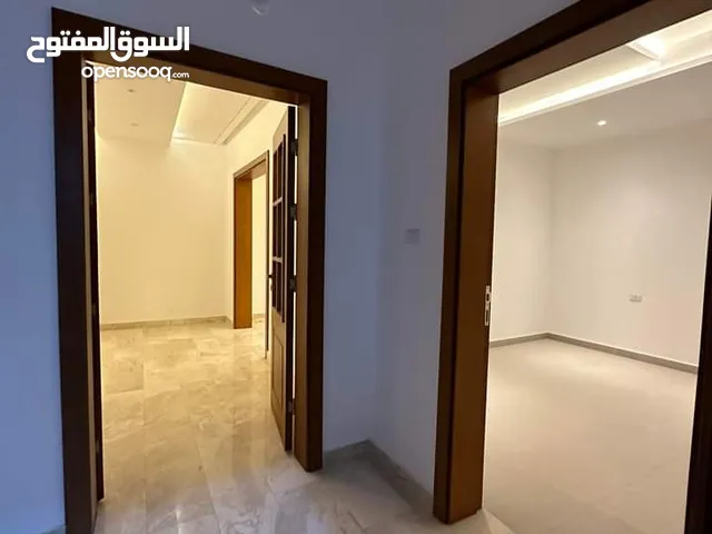 200 m2 4 Bedrooms Apartments for Sale in Tripoli Souq Al-Juma'a