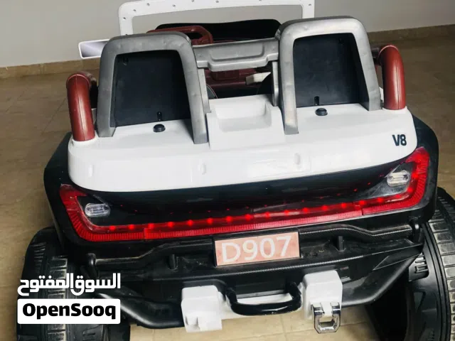 سيارة اطفال