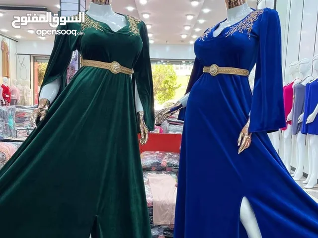 فساتين سهرة فاخرة وملابس نسائية للبيع في الجزائر